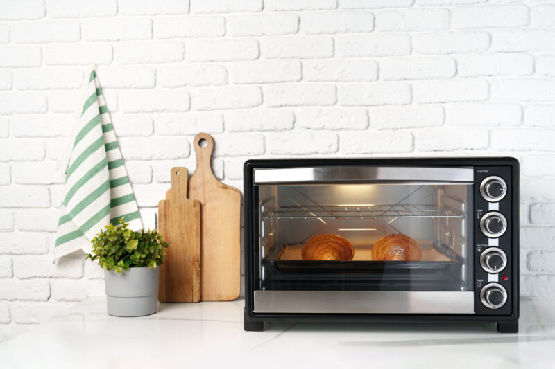 Minibackofen mit Umluft und Grill